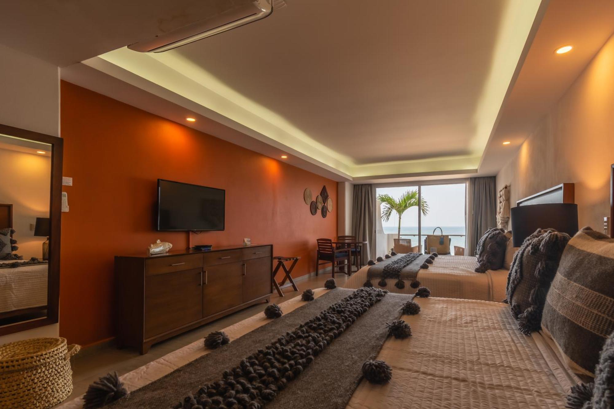 Grand Pacific Vista Double King Deluxe Suite