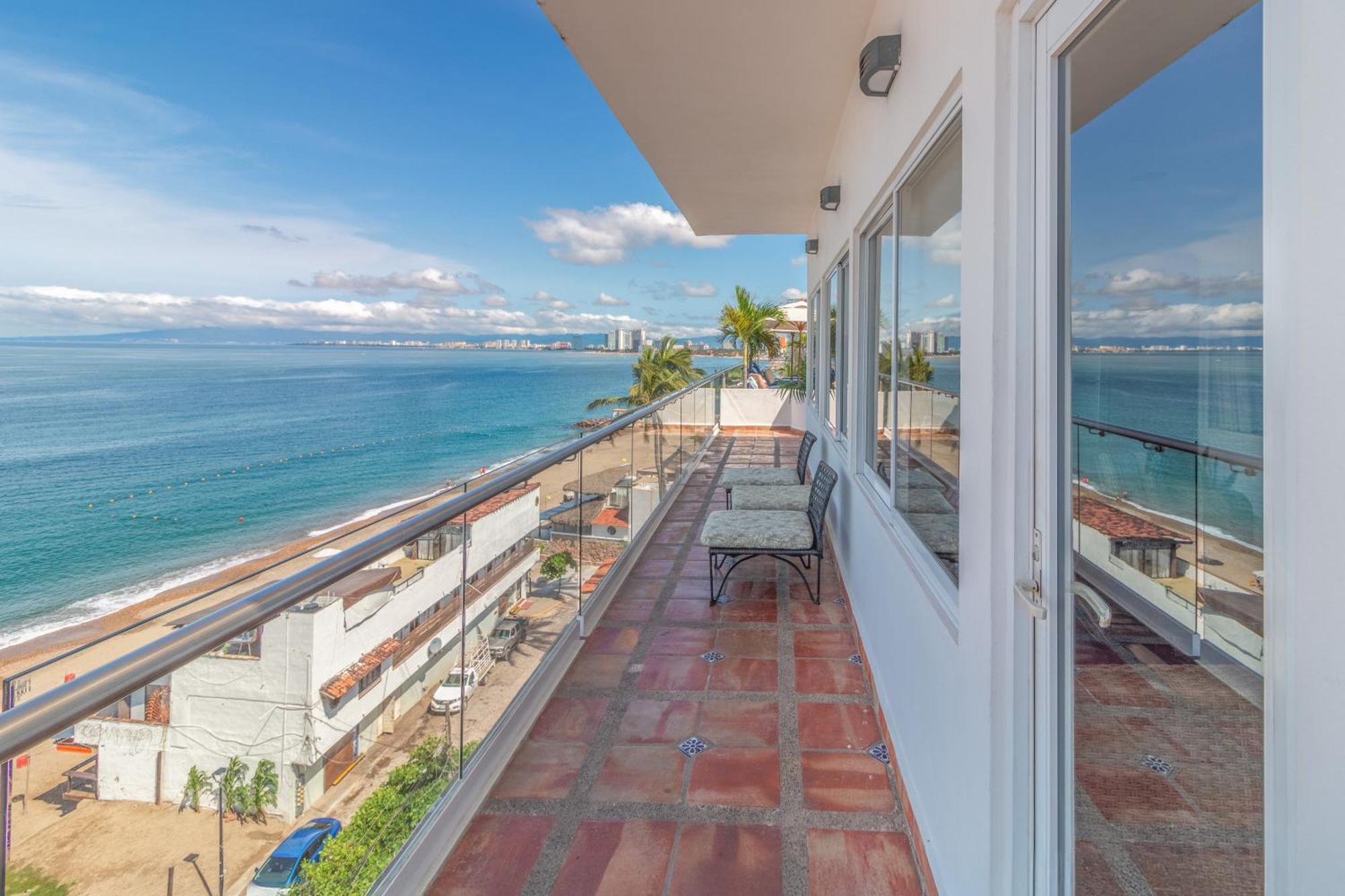 Exclusive Penthouse Casa Don Martin beachfront private plunge pool 2 bedroom 2 king beds