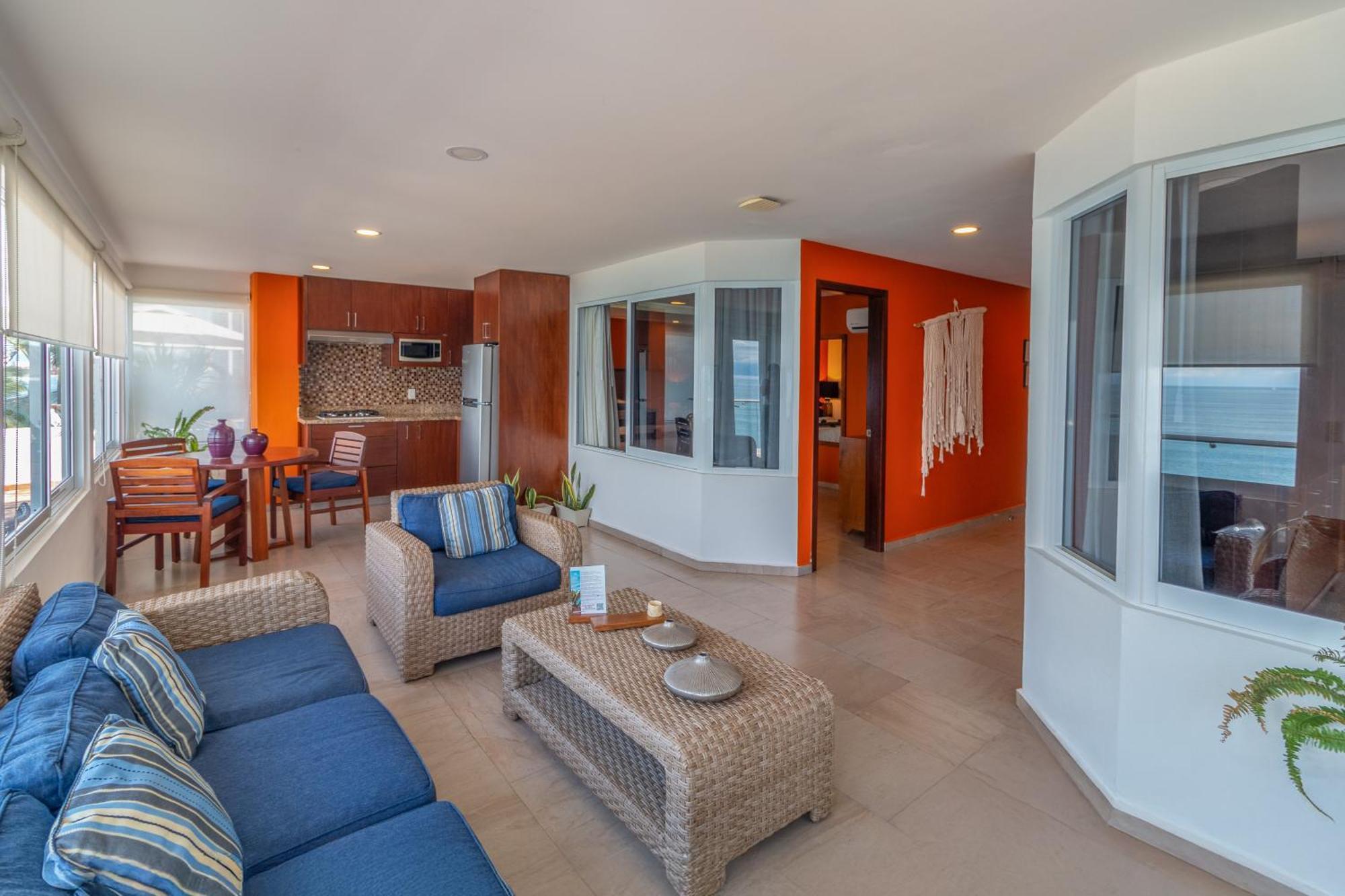 Exclusive Penthouse Casa Don Martin beachfront private plunge pool 2 bedroom 2 king beds