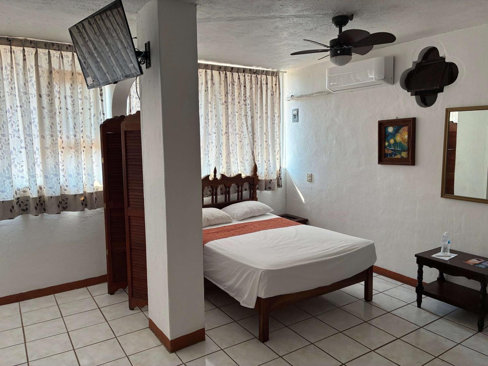 Family Room with Private Bathroom,1739432866:JPEG