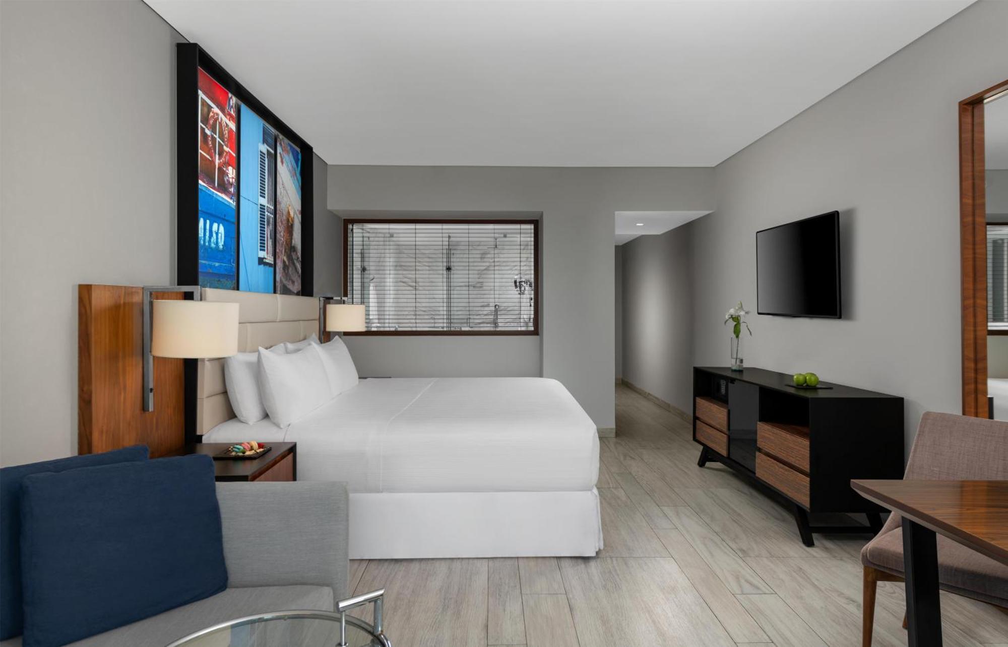 King Room Oceanfront Premier View