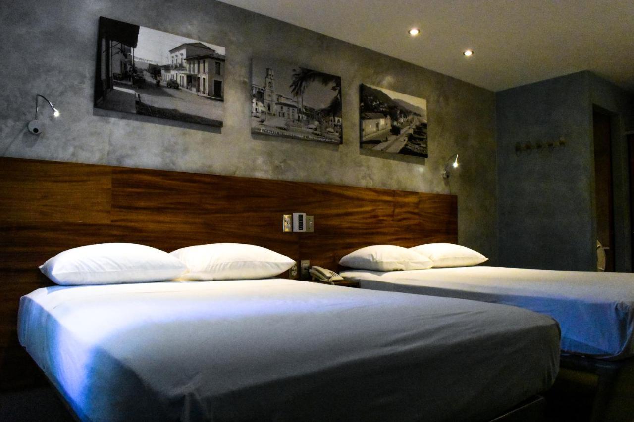 Deluxe Quadruple Room,759177259:JPEG