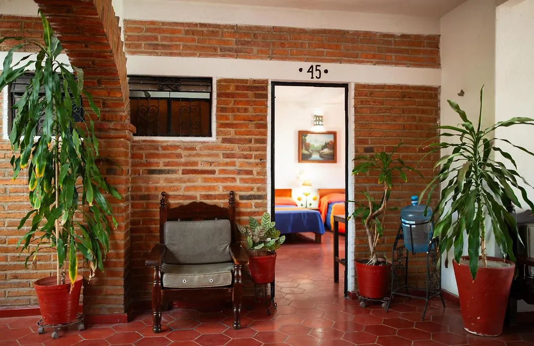 Hotel Azteca-1