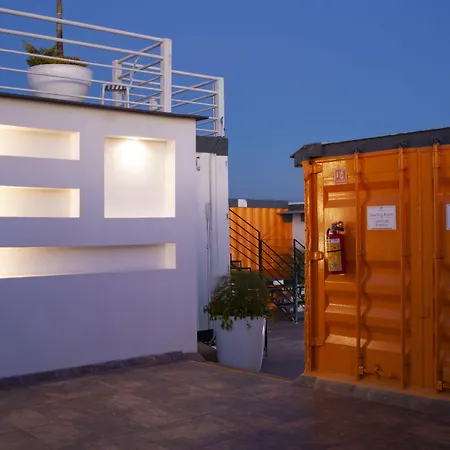 Container Inn Hotel Aeropuerto-3