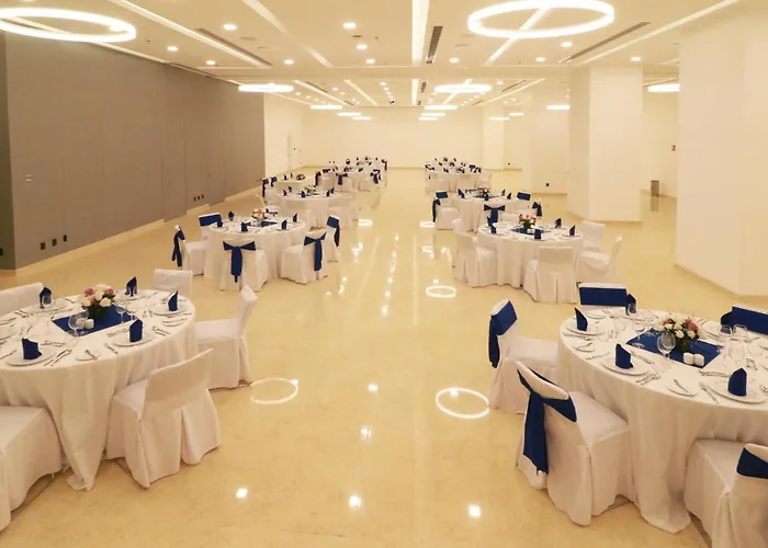 Holiday Inn&Suites - Puerto Vallarta Marina&Golf, an IHG Hotel